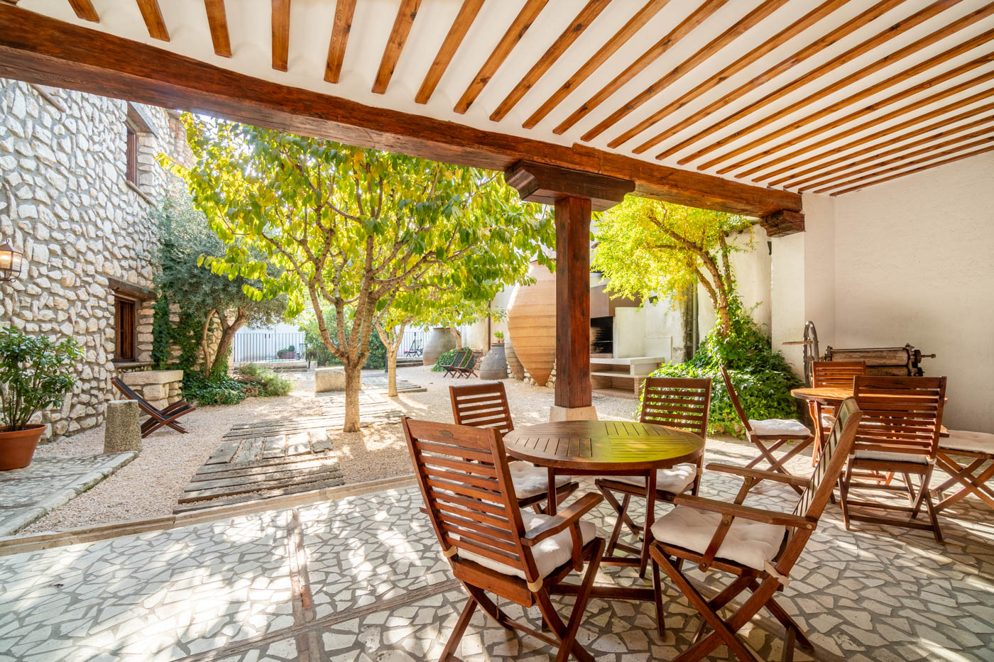 Outdoor areas for al fresco meals